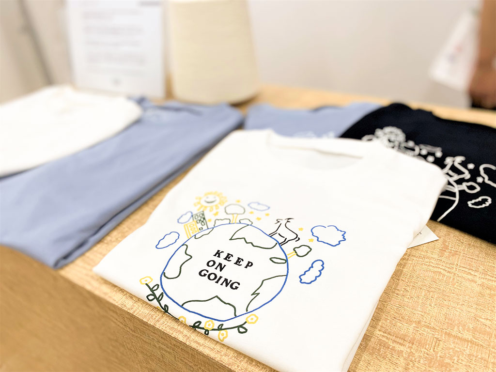 フィリピンの子供たちがデザインした絵柄の「musubu-Tshirt」